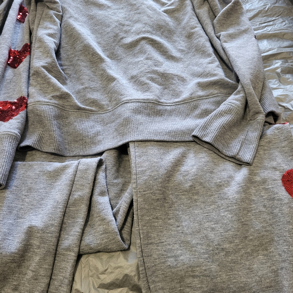 Victoria's Secret Sweatpants Set with Red Heart Sequins - Picture 7 of 9